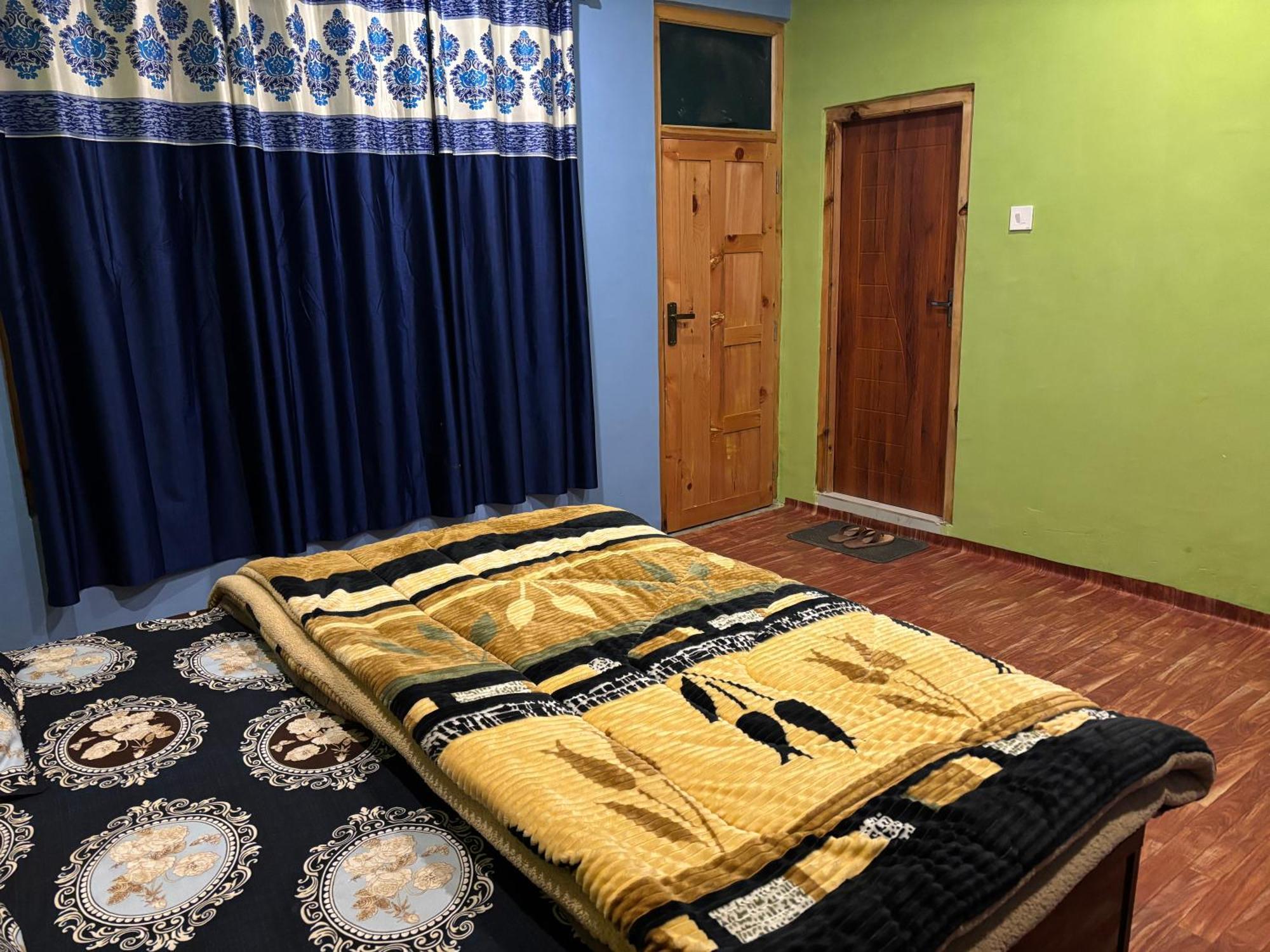 Shalom Guesthouse And Cafe Kalgha Exterior foto