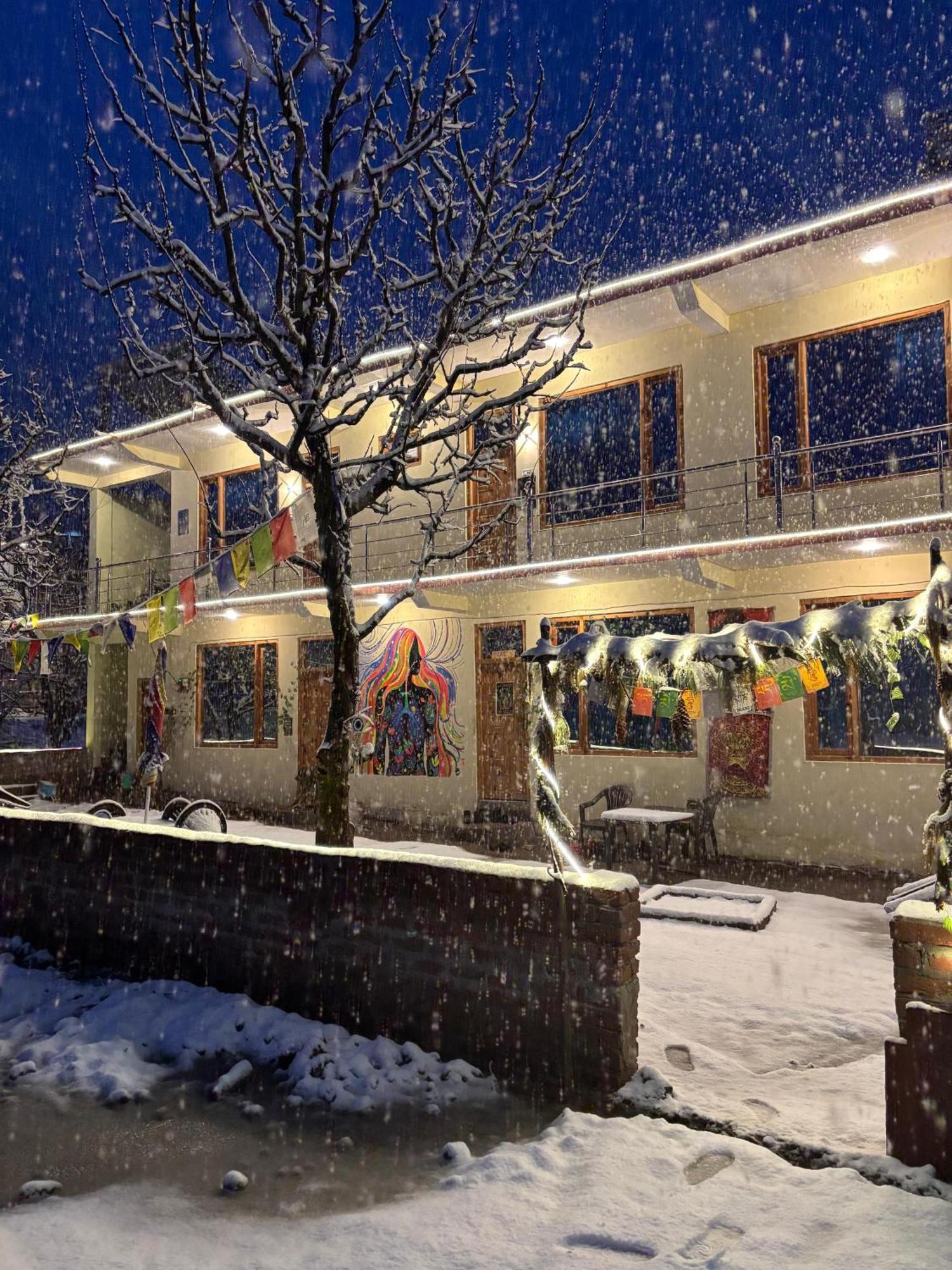 Shalom Guesthouse And Cafe Kalgha Exterior foto